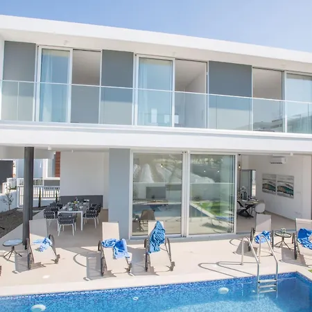 3-schlafzimmer-villa Mit Privatem Pool Im Zentrum By Interhome Prázdninový dům Protaras