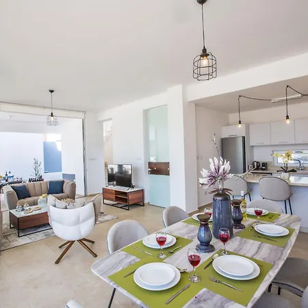 Casa de Férias 3-schlafzimmer-villa Mit Privatem Pool Im Zentrum By Interhome Protaras