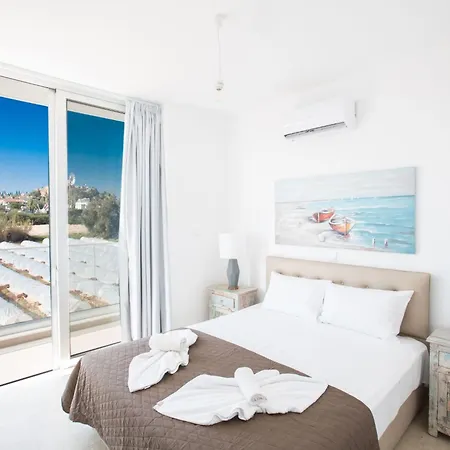 3-schlafzimmer-villa Mit Privatem Pool Im Zentrum By Interhome 普罗塔拉斯