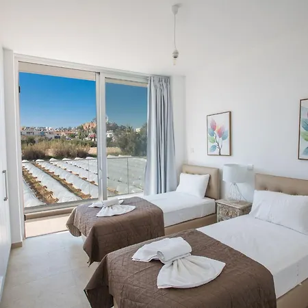 3-schlafzimmer-villa Mit Privatem Pool Im Zentrum By Interhome 度假居