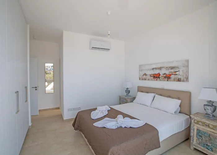 3-schlafzimmer-villa Mit Privatem Pool Im Zentrum By Interhome * Protaras