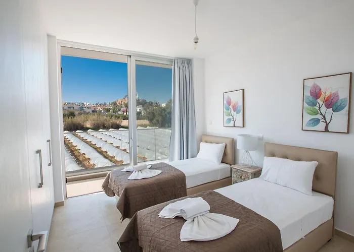 3-schlafzimmer-villa Mit Privatem Pool Im Zentrum By Interhome Casa de Férias